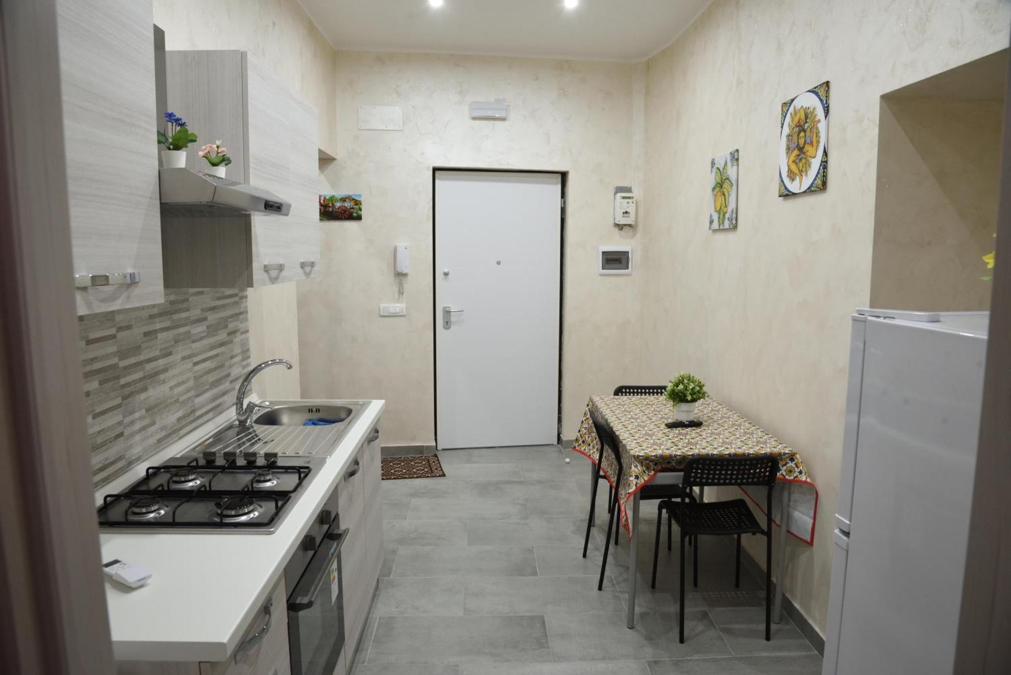 Family House Apartman Catania Kültér fotó