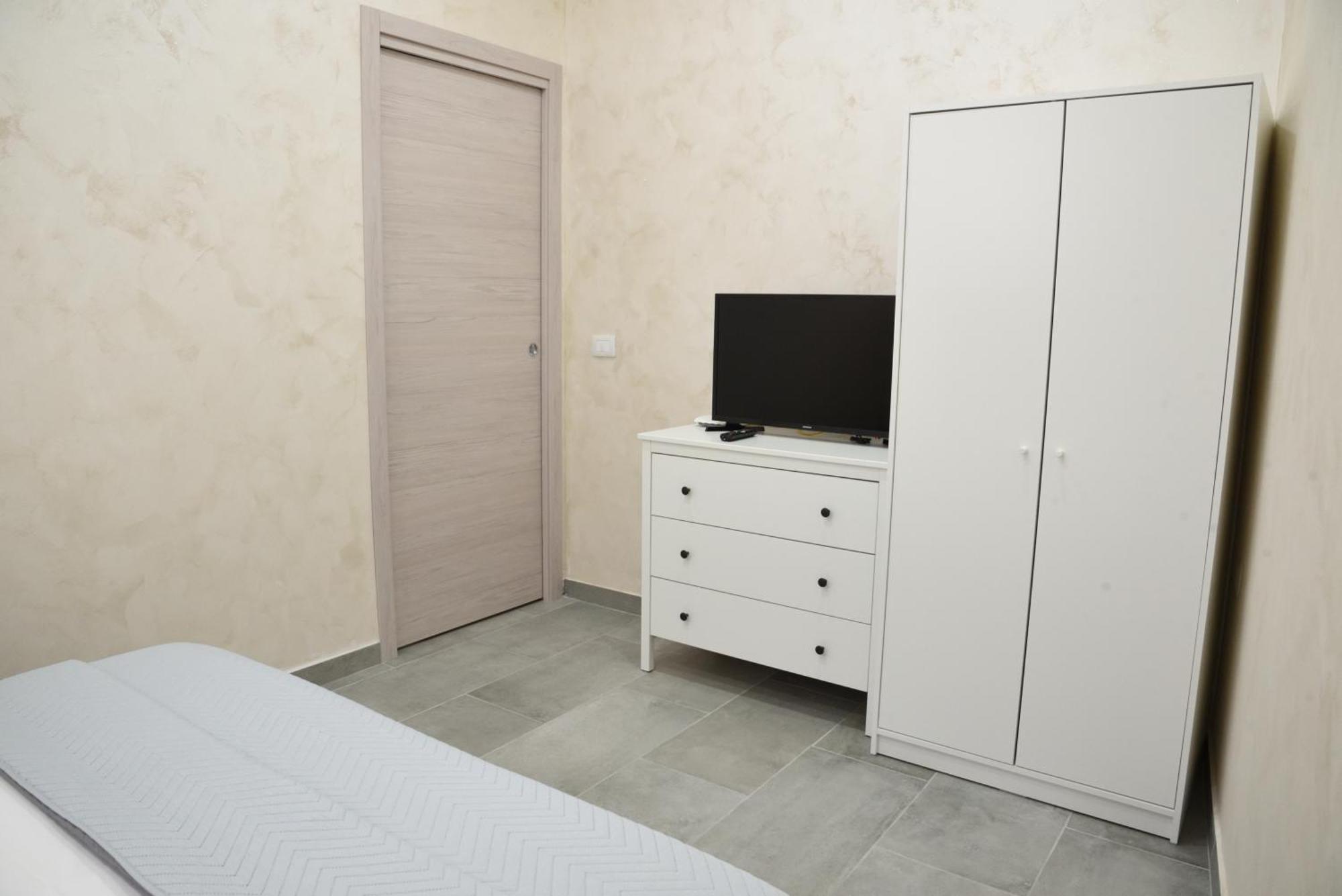 Family House Apartman Catania Kültér fotó